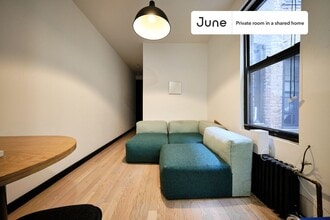 Room in Shared 3 bed/3 bath home in Queens, NY - Building Photo - Building Photo