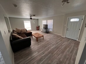 3101 Delicado Dr in Roswell, NM - Building Photo - Building Photo