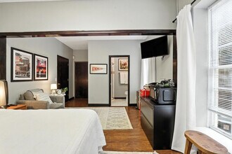 480 N Thomas St in Athens, GA - Foto de edificio - Building Photo