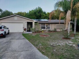 4 Blaine Ct in Palm Coast, FL - Building Photo