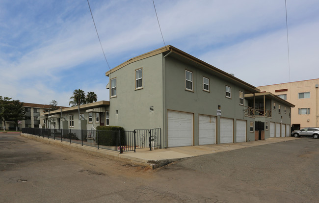 179-183 4th Ave in Chula Vista, CA - Building Photo - Building Photo