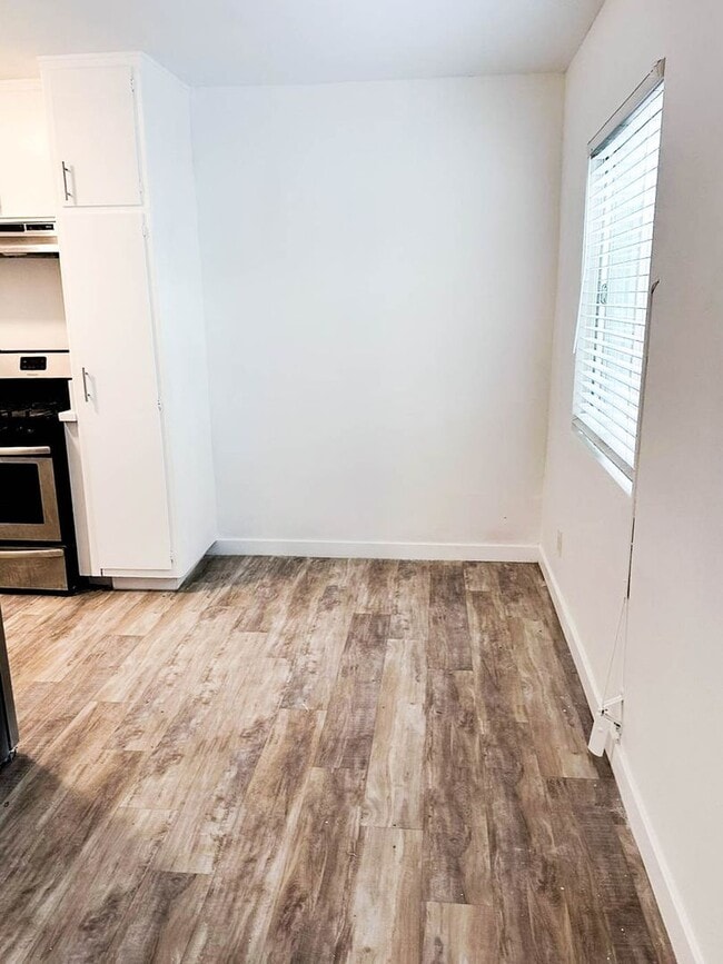 416 Rose Ave in Los Angeles, CA - Building Photo - Building Photo