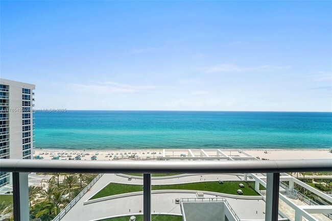 6799 Collins Ave in Miami, FL - Building Photo - Building Photo