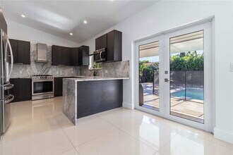 9978 SW 152nd Terrace in Miami, FL - Building Photo - Building Photo