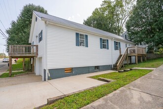 302 Jackson Ave in Carthage, TN - Building Photo - Building Photo