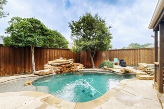 6916 Arvida Dr in Plano, TX - Building Photo - Building Photo