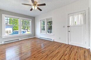 1405 S 3rd St in Mount Vernon, WA - Building Photo