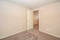 10807 Garrick Ln photo'