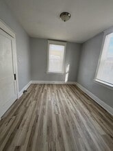 569 Flatt Terrace in Cincinnati, OH - Building Photo - Building Photo