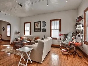 509 E Washington St in Kirksville, MO - Foto de edificio - Building Photo