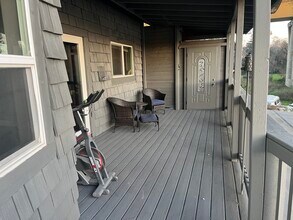 2181 Garden Hwy in Sacramento, CA - Building Photo - Building Photo