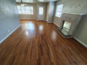 1538 Maplewood Dr in Modesto, CA - Building Photo - Building Photo