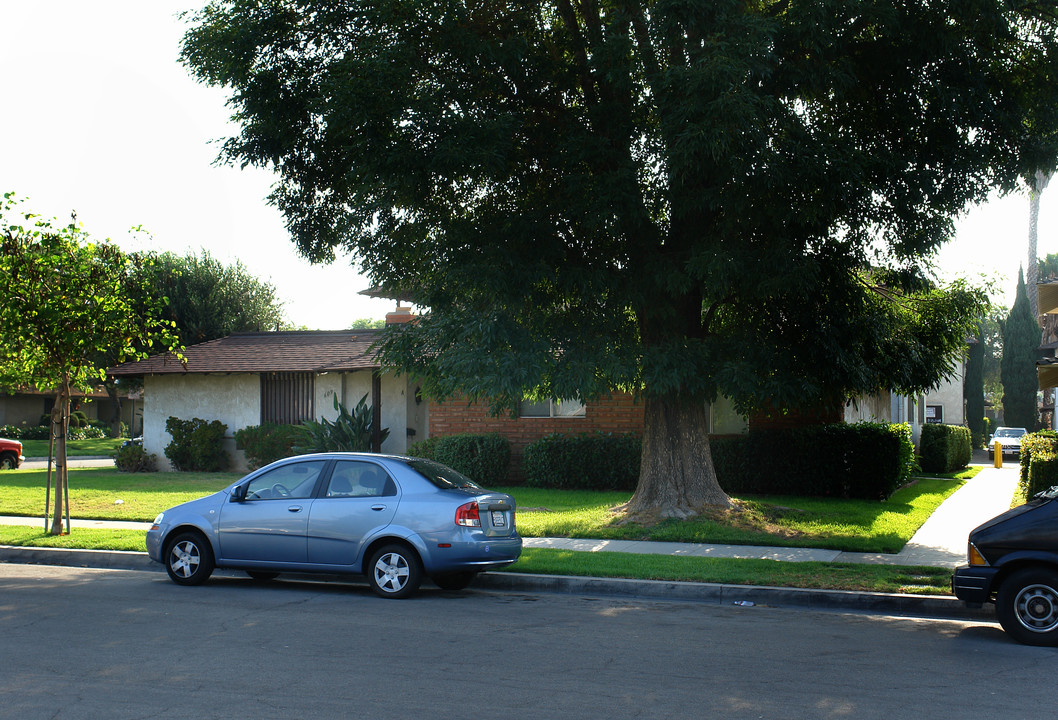 609 S Cypress St in Orange, CA - Building Photo