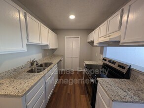 11031 E 14th Ct in Tulsa, OK - Building Photo - Building Photo