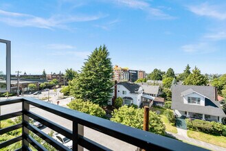 1801 S McClellan St in Seattle, WA - Building Photo - Building Photo