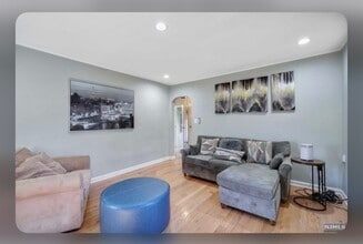 109 Park St, Unit 1 in Ridgefield Park, NJ - Building Photo - Building Photo