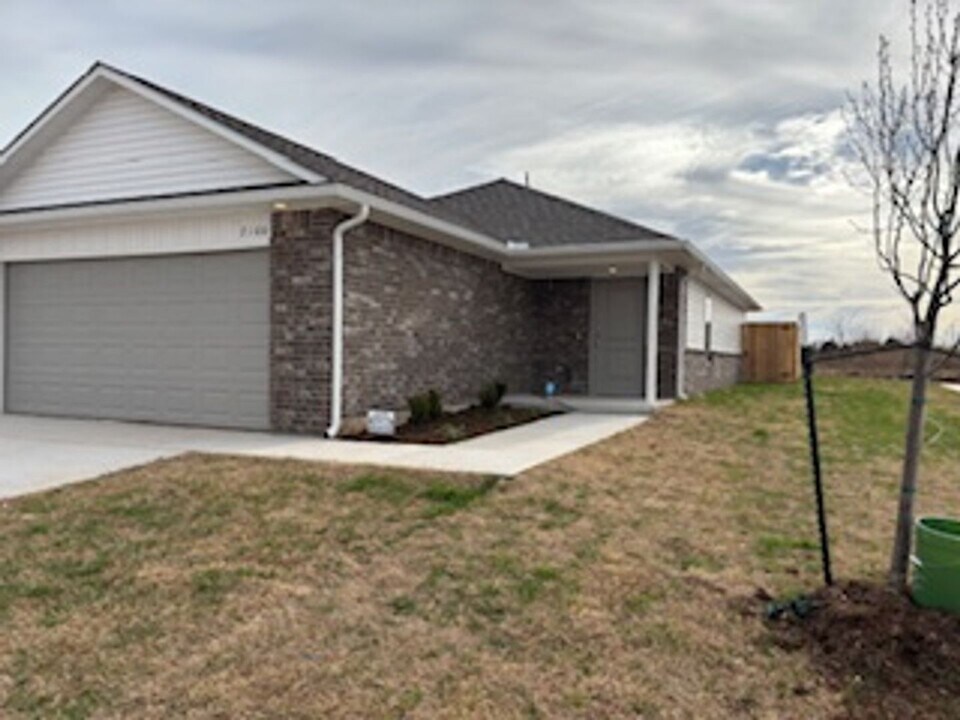 2100 SE 90th St in Oklahoma City, OK - Building Photo