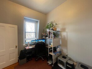 61 Adams St, Unit 3 in Somerville, MA - Building Photo - Building Photo
