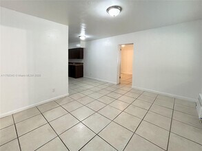 738 NE 86th St in Miami, FL - Building Photo - Building Photo