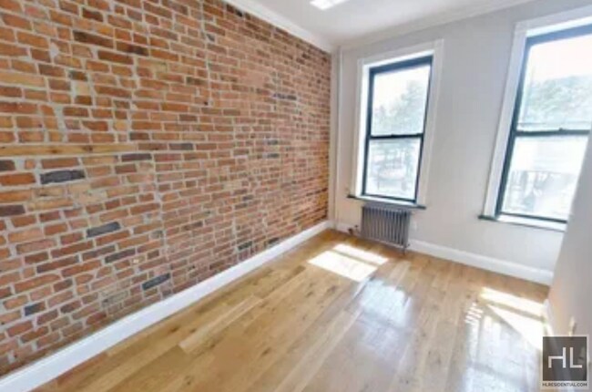 DREAM Lower East Side 2 Bedroom in New York, NY - Building Photo - Building Photo