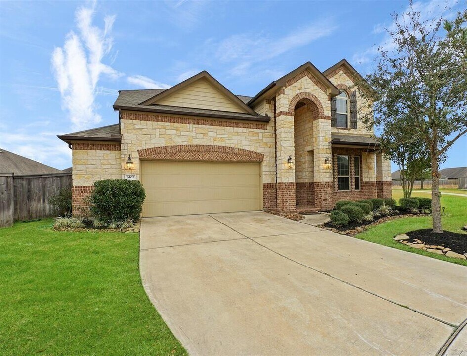 9502 Jayci Hills Ln in Cypress, TX - Building Photo