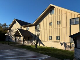 5303 E 12th St in Tulsa, OK - Building Photo