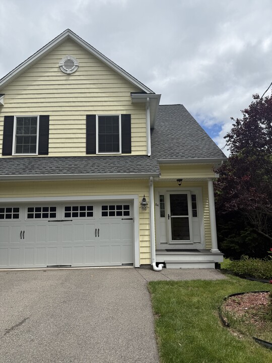 84 Park Rd in Franklin, MA - Building Photo
