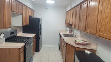 1603 N Windsor Dr in Arlington Heights, IL - Building Photo - Building Photo