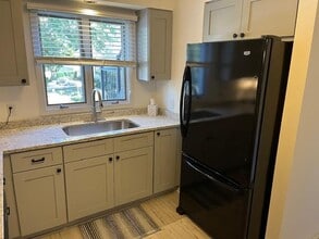 630 Britton Creek Dr in Hendersonville, NC - Building Photo - Building Photo
