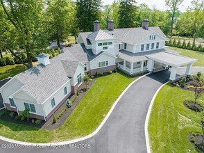 489 Sycamore Ave in Shrewsbury, NJ - Building Photo - Building Photo