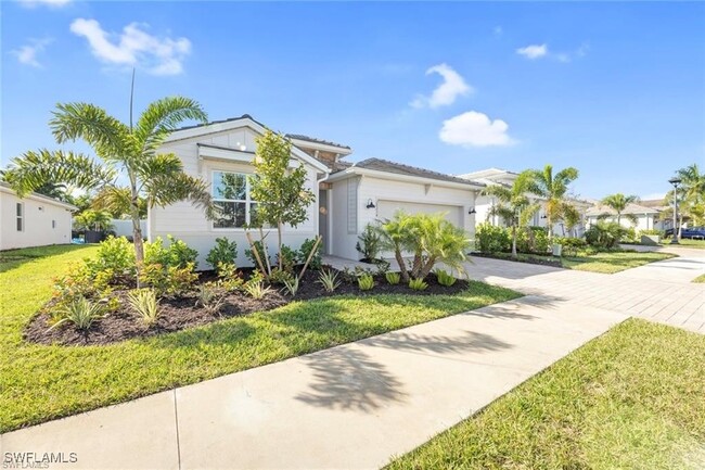 28234 Seasons Tide Ave in Bonita Springs, FL - Foto de edificio - Building Photo