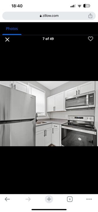 13 Howard St, Unit Apt 3 in Carnegie, PA - Building Photo