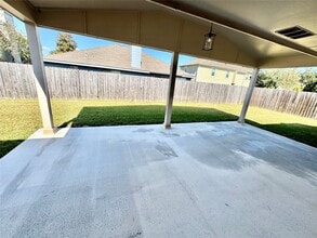 2510 Carriage Ln in Stafford, TX - Building Photo - Building Photo