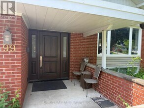 99 Wyndcliff Crescent in Toronto, ON - Building Photo - Building Photo