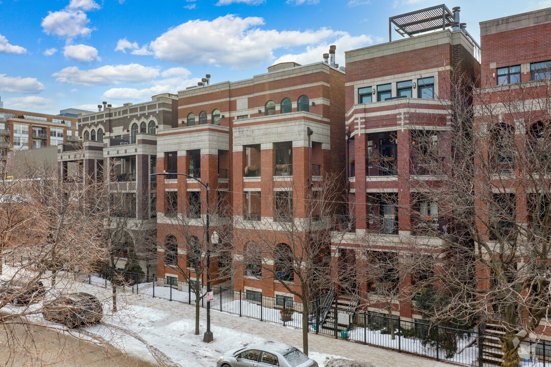 1025 W Monroe St in Chicago, IL - Foto de edificio