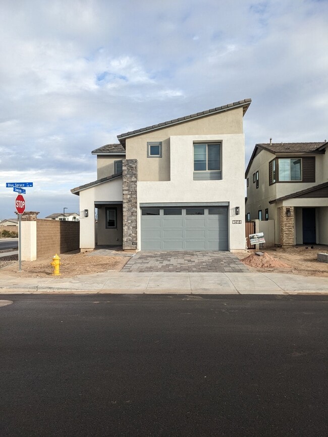 property at 1418 E Blue Spruce Ln