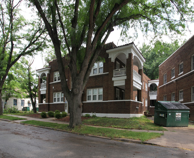 2751 Campbell St in Kansas City, MO - Foto de edificio - Building Photo