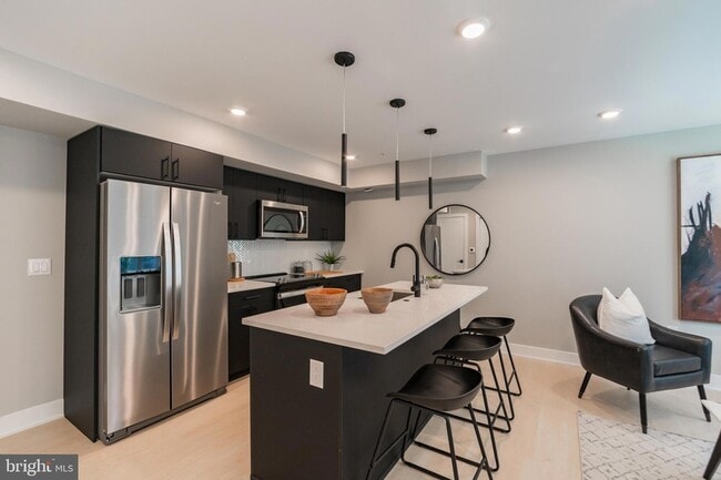 6604 Ridge Ave, Unit 303 in Philadelphia, PA - Building Photo - Building Photo