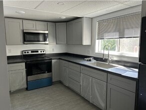 353 Crescent St in Athol, MA - Building Photo - Building Photo