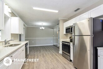 110 E Sadie St in Brandon, FL - Building Photo - Building Photo