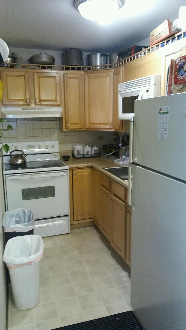 19 E Palatine Rd Apartments and Nearby Arlington Heights Apartments For