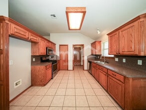 1405 SE 16th St in Moore, OK - Building Photo - Building Photo