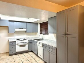 1643 S Naples Ave in Yuma, AZ - Building Photo - Building Photo