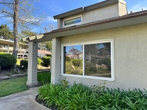 10857 Caravelle Pl in San Diego, CA - Building Photo - Building Photo