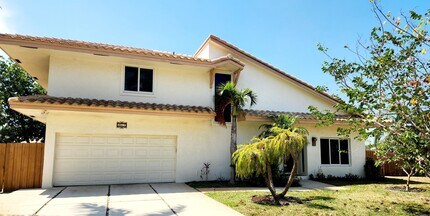 4517 NW 5th Ave in Boca Raton, FL - Building Photo - Building Photo