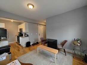 287 Beacon, Unit 1 in Somerville, MA - Building Photo - Building Photo