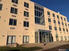 49 Day St in Norwalk, CT - Building Photo