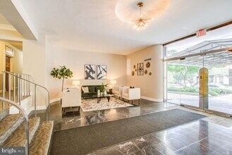 1727 Massachusetts Ave NW in Washington, DC - Building Photo - Building Photo