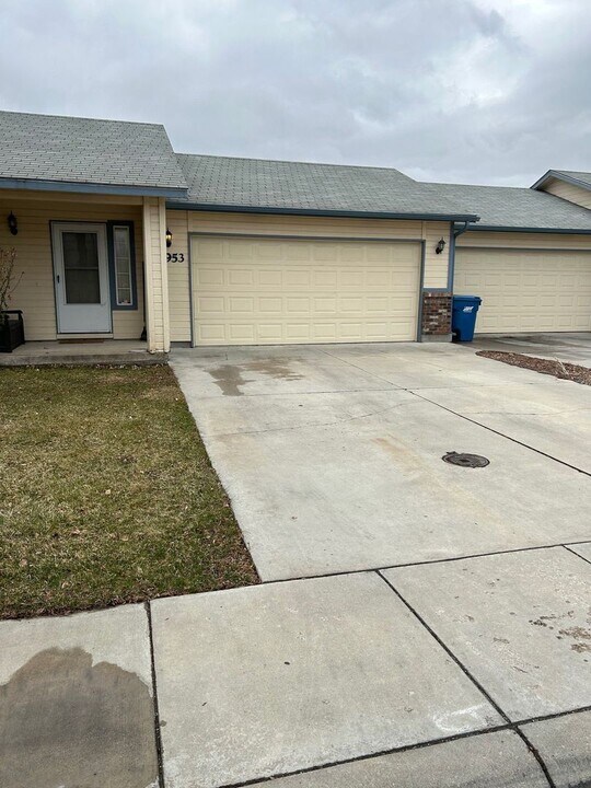 8953 W Cory Ln in Boise, ID - Building Photo