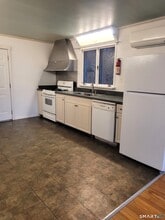 123 Bridge St in Groton, CT - Building Photo - Building Photo